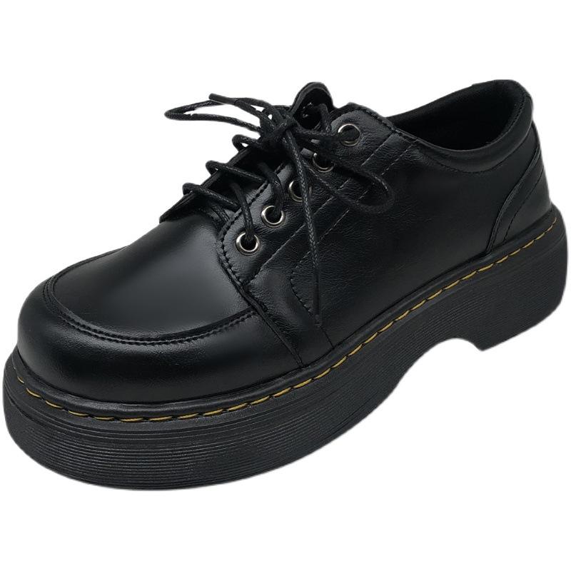 Womens Woodard Tumbled Nubuck Leather Low Casual Boots  |  Oxfords Oxfords Black — Titan